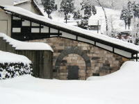 雪景色の石蔵